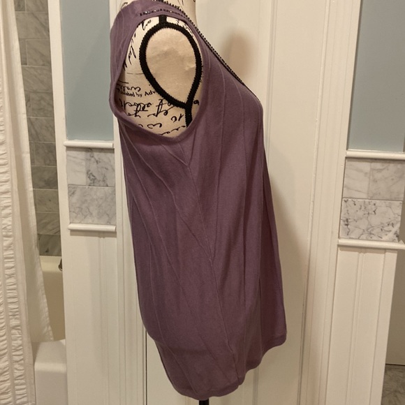 Tank Jersey by Loft, Size Medium. In excellent condition. - Picture 6 of 11